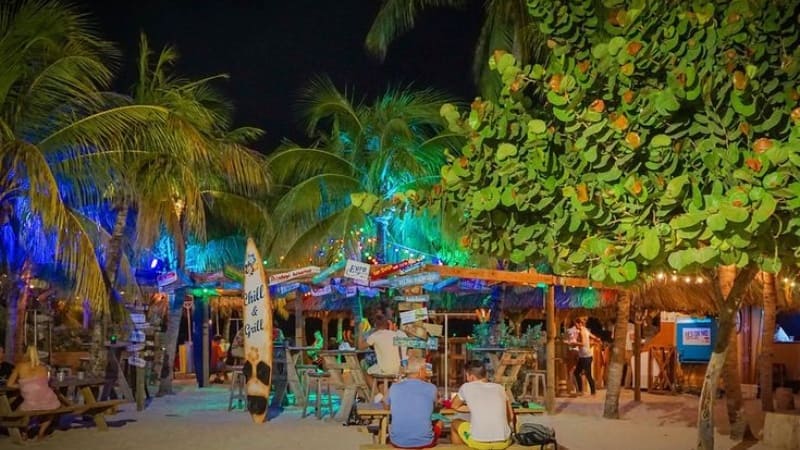 lahaina nightlife
