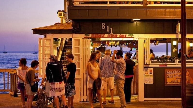 nightlife in maui