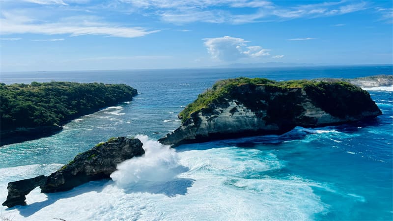 broken beach nusa penida